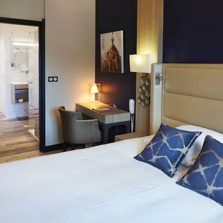 Pont Du Chalon And Restaurant Hotel Marges