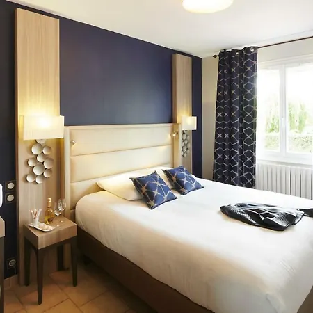 Hotel Pont Du Chalon And Restaurant 3*