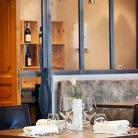 Pont Du Chalon And Restaurant Hotell 3*