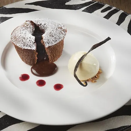 Hotell Pont Du Chalon And Restaurant 3*