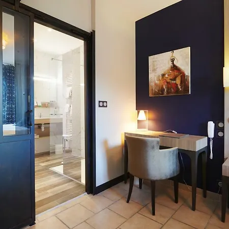 Pont Du Chalon And Restaurant Hotell 3*